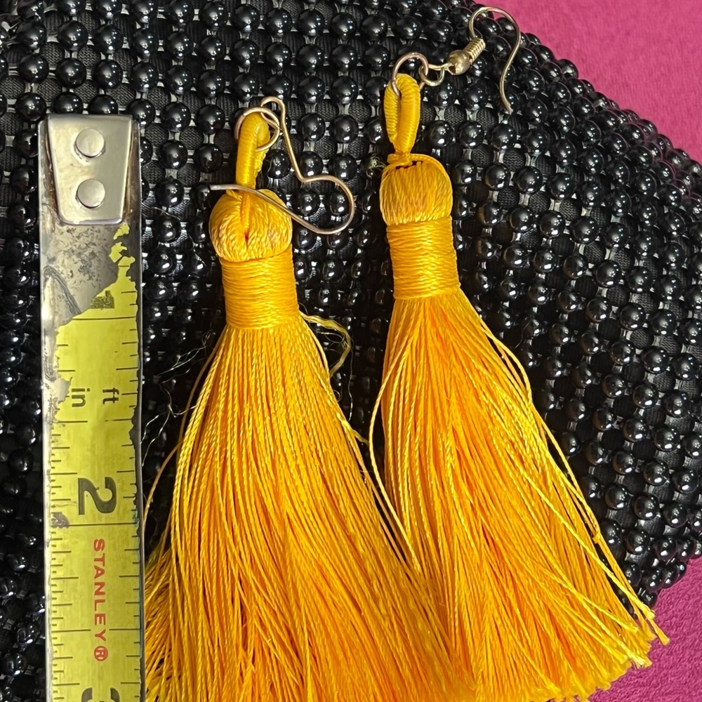 Tussled earrings. Two different colors. Set - Picture 6 of 6